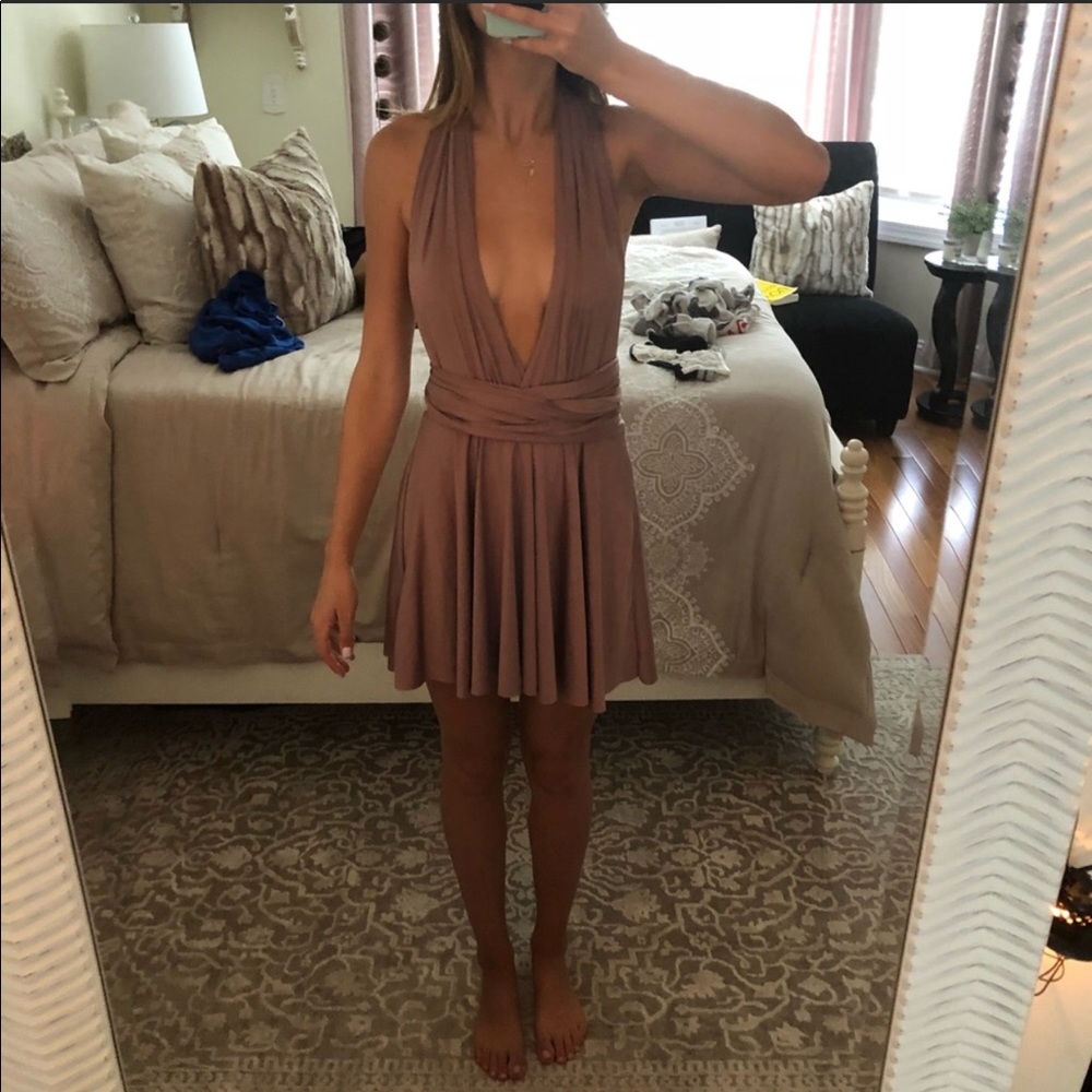 Adorable mauve colored, mini dress!